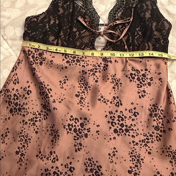 FREE PEOPLE
Women's Black Countryside Printed Mini - Picture 11 of 13